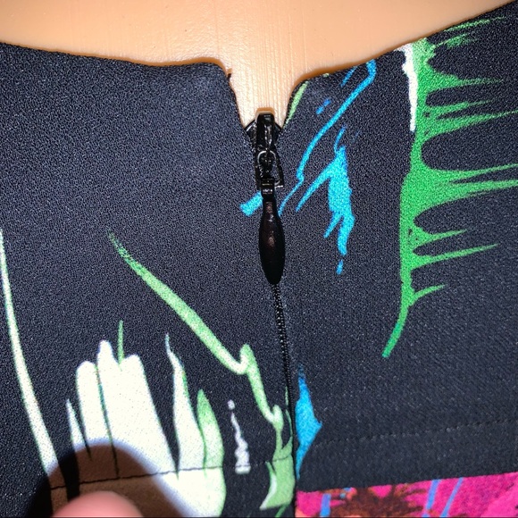 BALENCIAGA size 38 bold neon nature scene on black BLOUSE - Picture 6 of 13